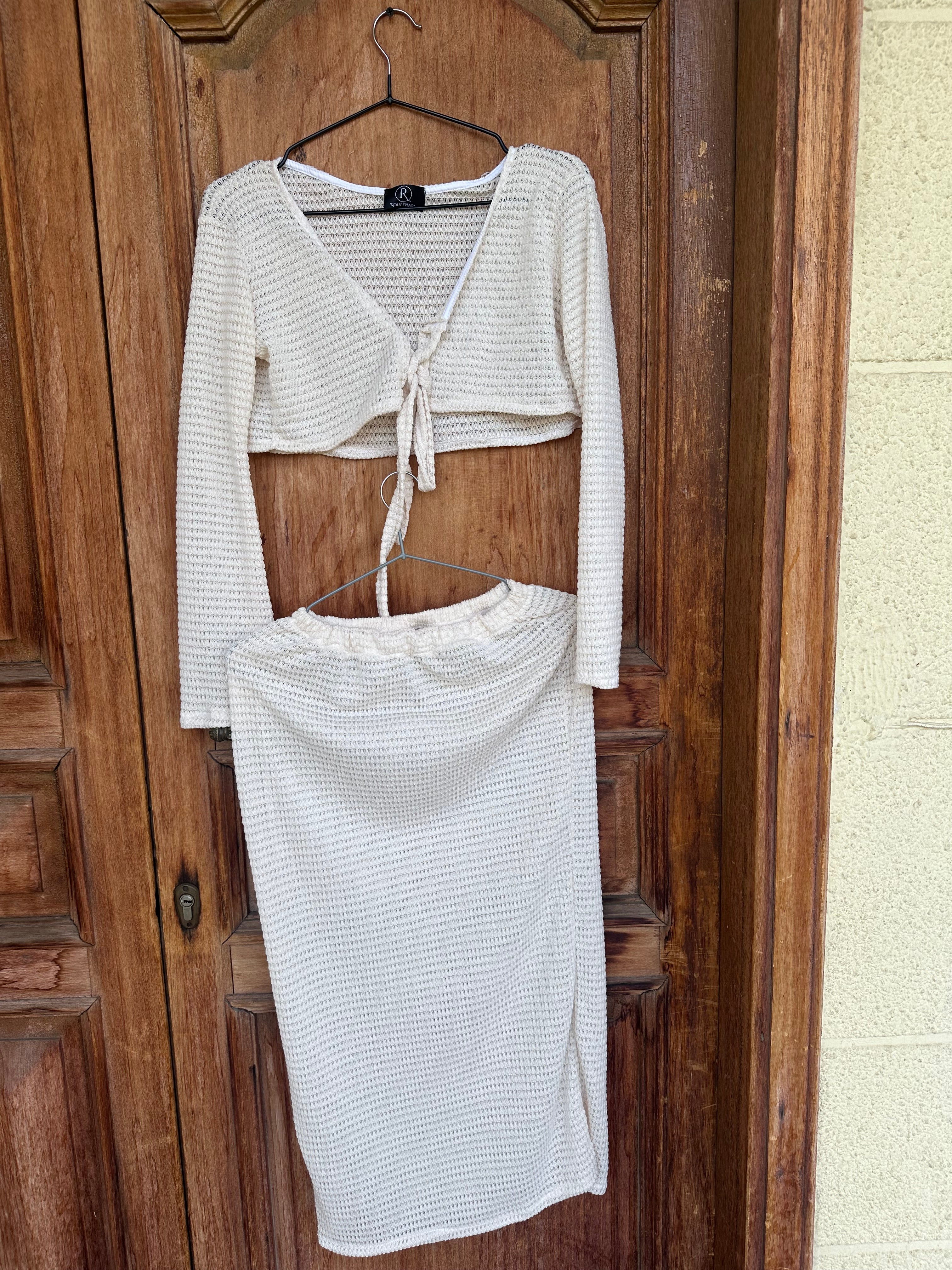 By Rita Raphael Beige Beach Set