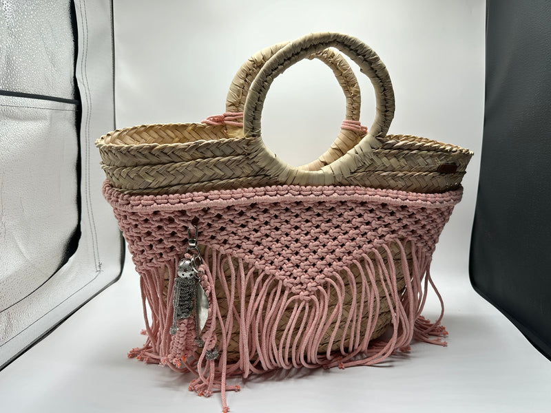 KNOTS BY NADA