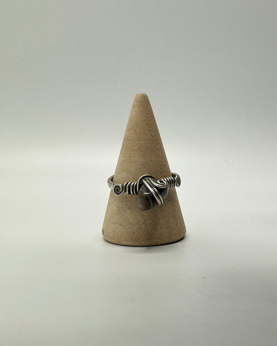 Hartouka Earthbound Wire Rings