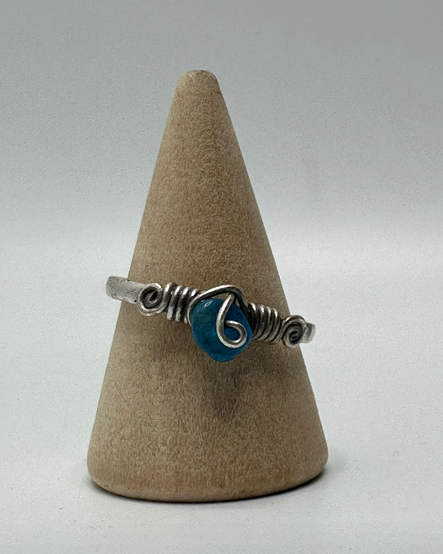 Hartouka Earthbound Wire Rings