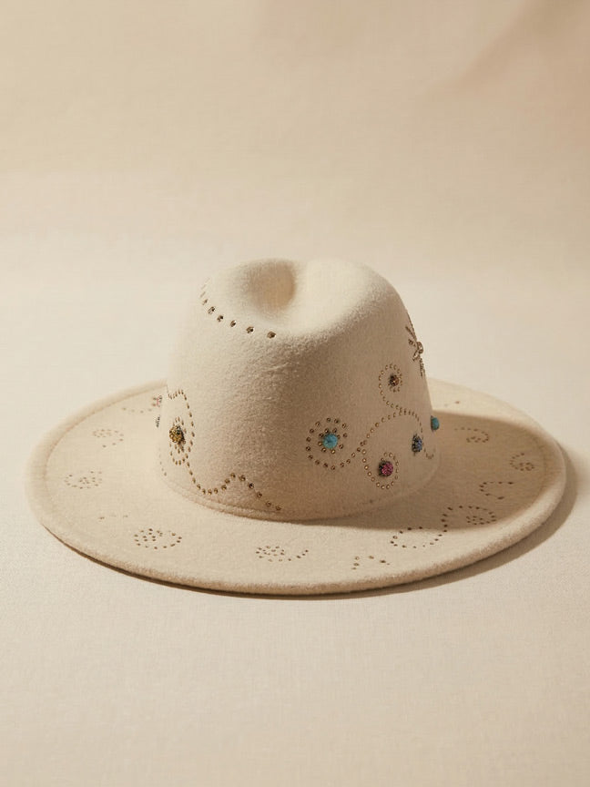 By Carmenzo pure romance hat