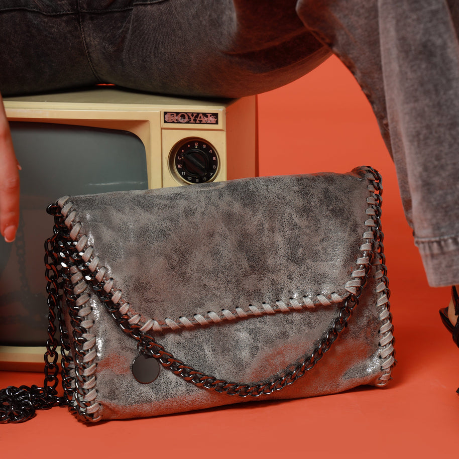 CHARMPOP Adriana Adriana | Chain-Trim Crossbody | Charmpop Lebanon