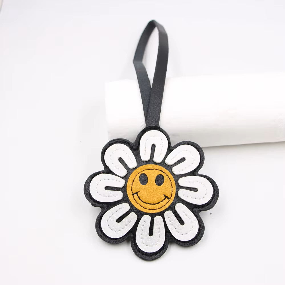 CHARMPOP Smiley Daisy Charm