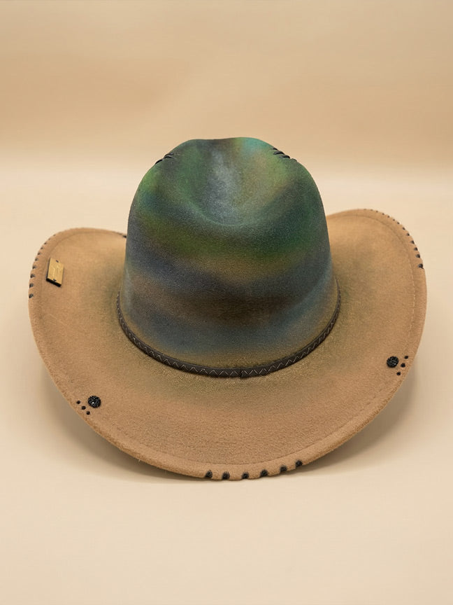 By Carmenzo green lover unisex hat