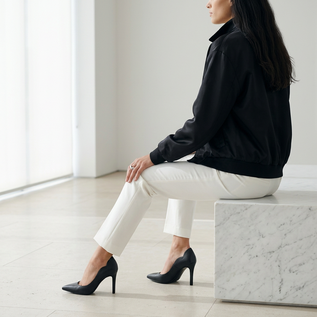 KOAN Onde Piane Black Curved-Topline Stiletto Pump