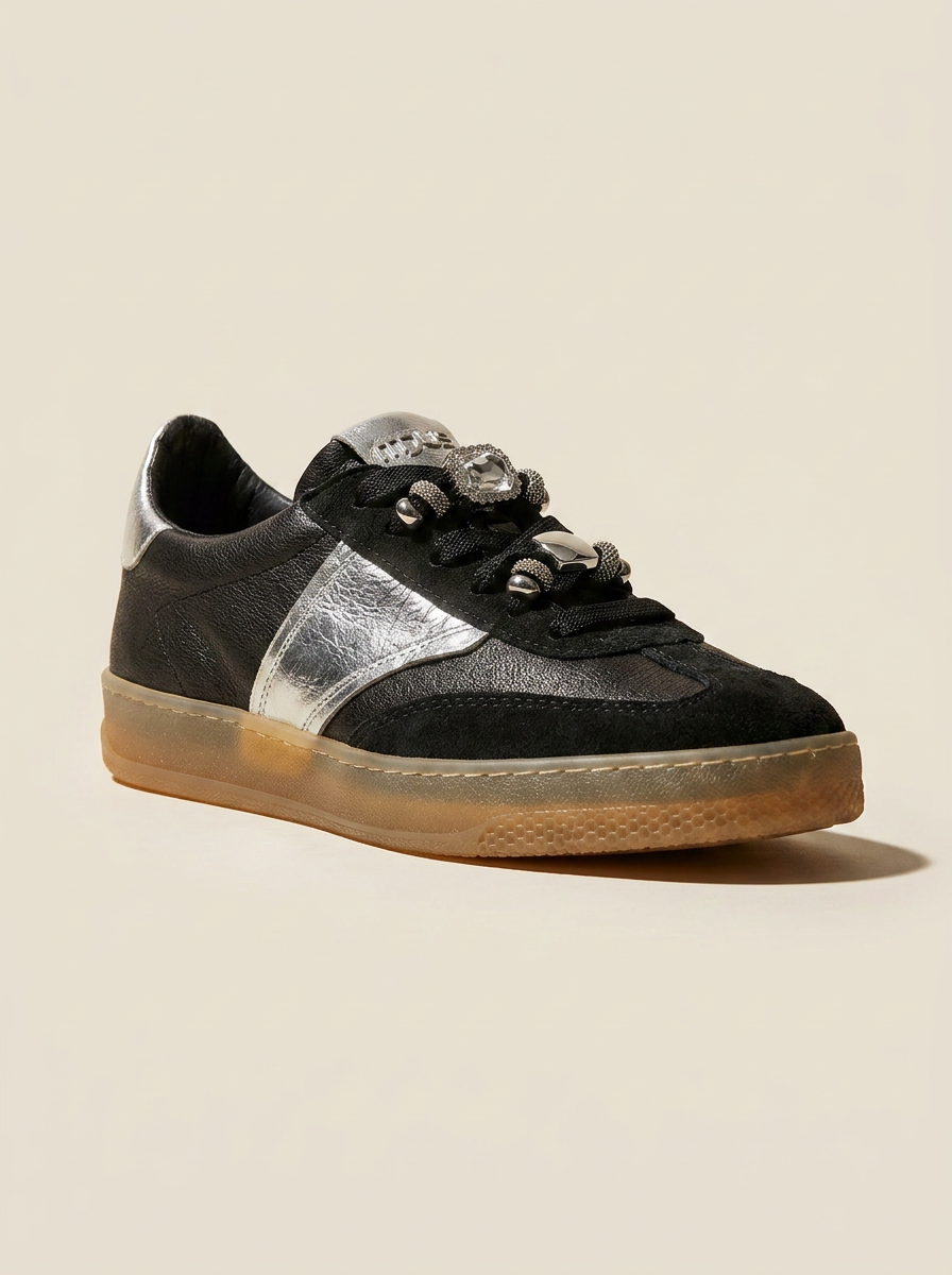KOAN MJUS Black Leather Silver-Accent Runner