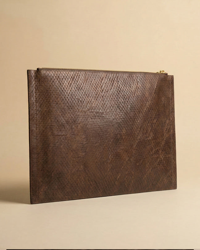 Clarea the clutch bag