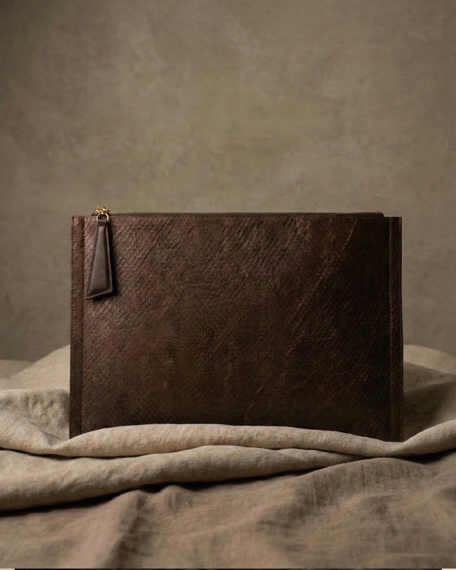 Clarea the clutch bag