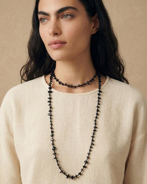 ZÉNA O Black long onyx with crystals